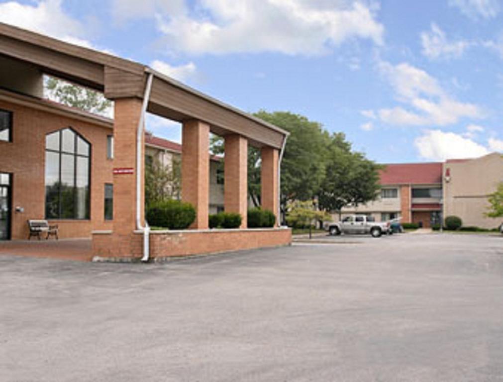 Travelodge Indianapolis Castleton Extérieur photo